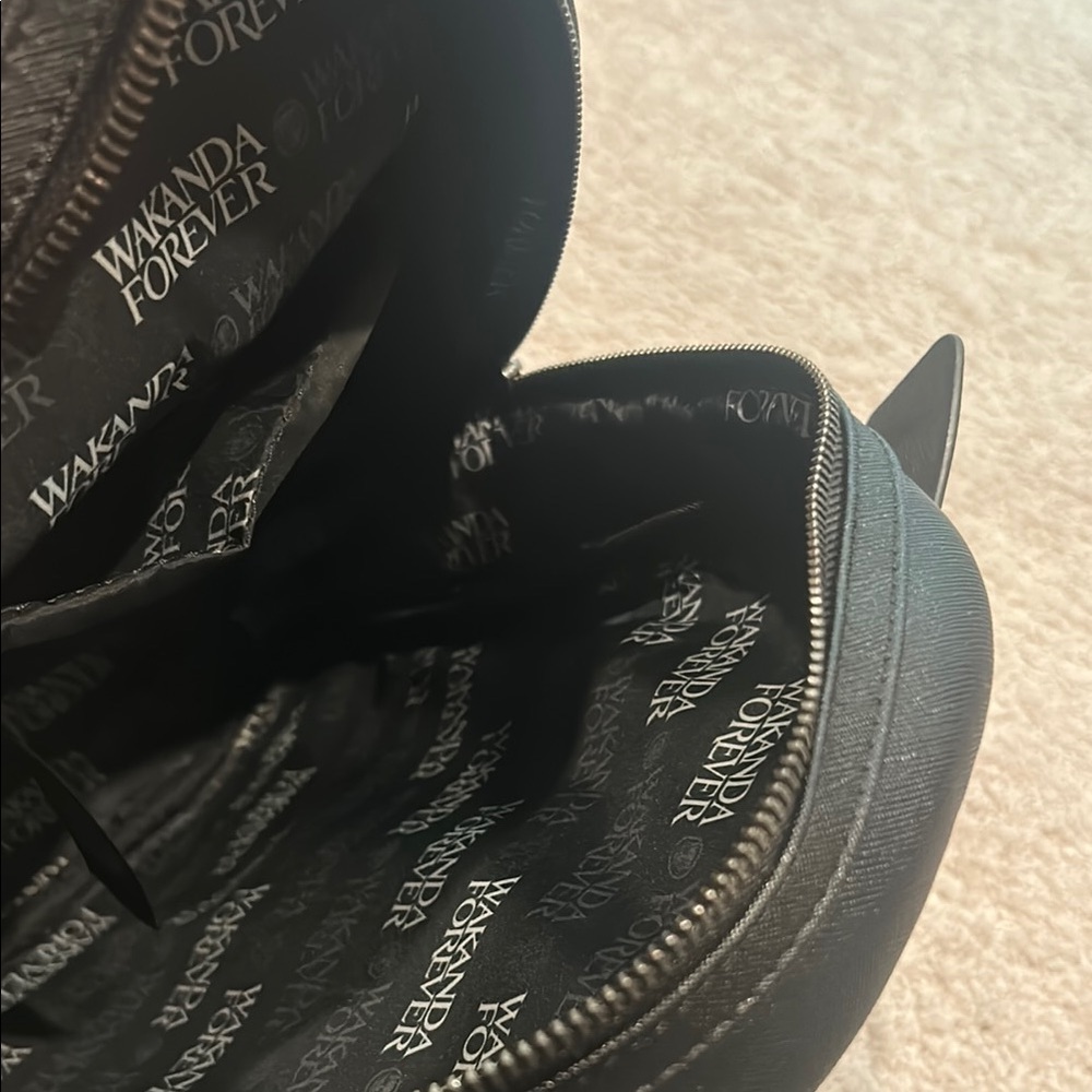 Loungefly Black Panther Backpack Unused - Picture 4 of 5
